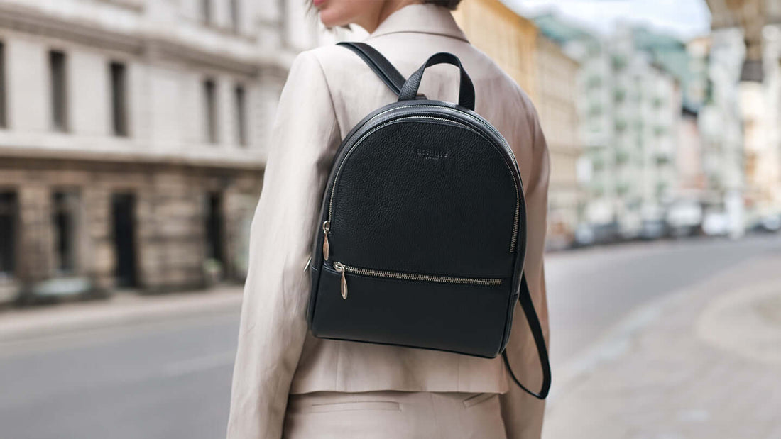 Luxury Leather Bags for Women: A Blend of Elegance and Practicality